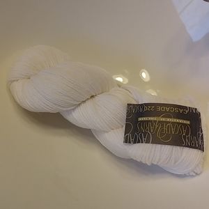 Cascade 220 Yarn White